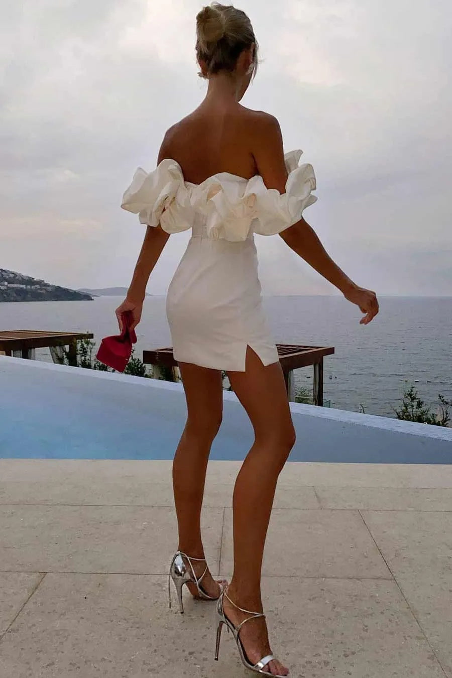 Da Donna Abito Mini con Spalle Scoperte Corpino con Volant d'Effetto
