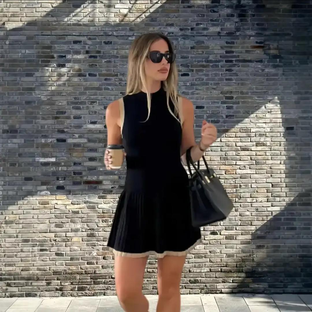 Da Donna Abito Mini in Maglia Senza Maniche Eleganza Contemporanea