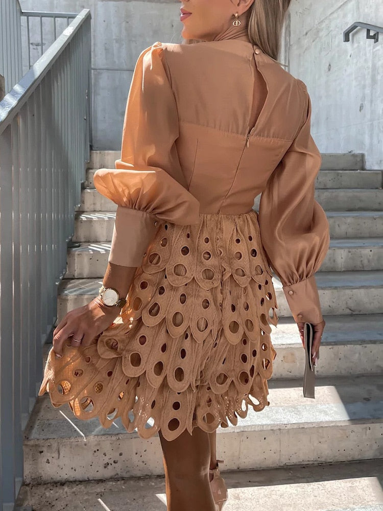 Da Donna Abito Mini Traforato Maniche Velate Eleganza Moderna