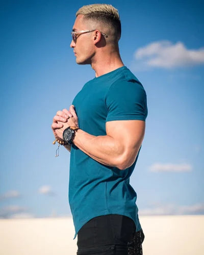 Da Uomo T-Shirt Essential Athletic Fit con Orlo Allungato