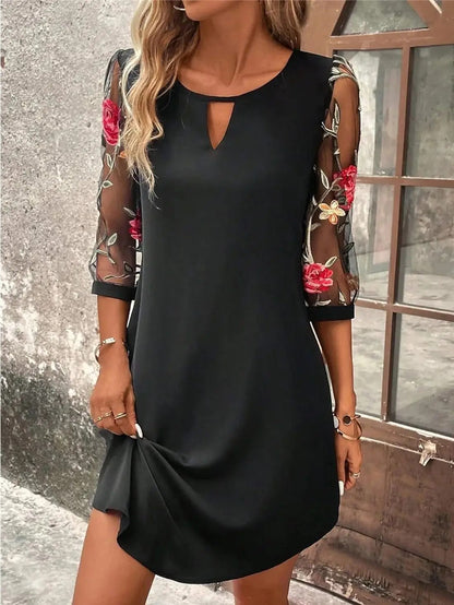 Da Donna Abito Ricami Maniche Velate Eleganza Moderna